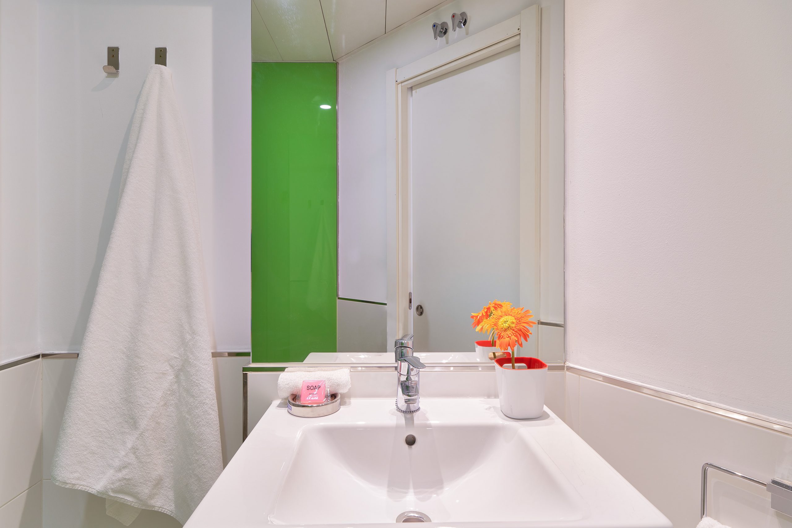 WEB 401 BAÑO FRONTAL